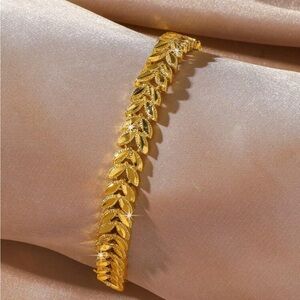 18k Gold Plated Elegant Gold Leaf Bracelet